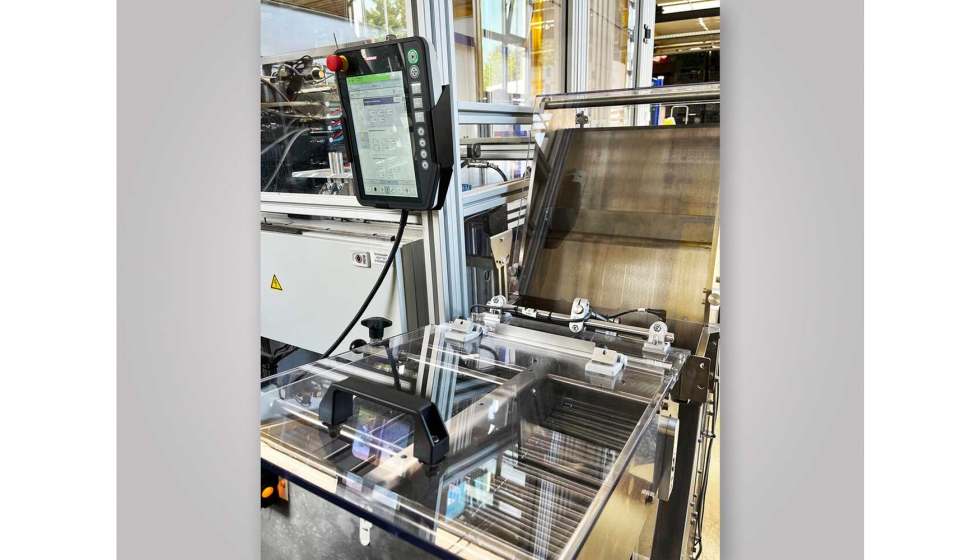 Wittmann ha desarrollado una soluci�n compacta para la alimentaci�n eficiente de los distintos v�stagos de pist�n. (Foto: Mesto)...