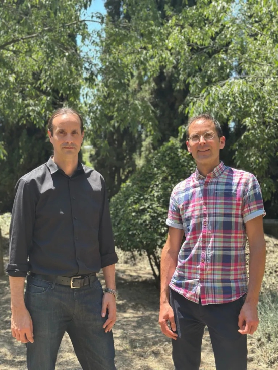 Los investigadores Andr�s Caballero Calvo y Jes�s Fern�ndez G�lvez