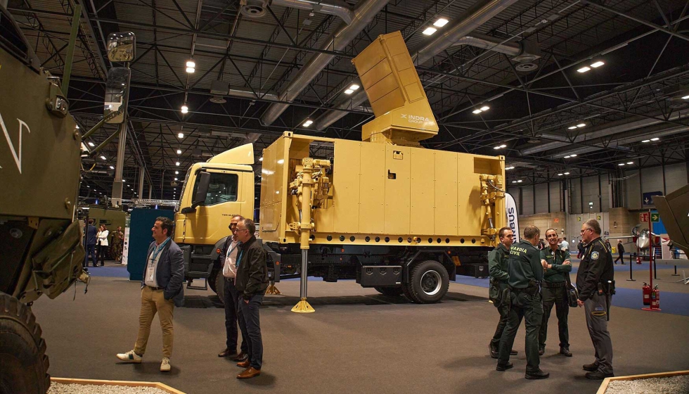 El radar MTR10 detecta amenazas a�reas o terrestres y puede desplegarse sobre cami�n para mayor movilidad