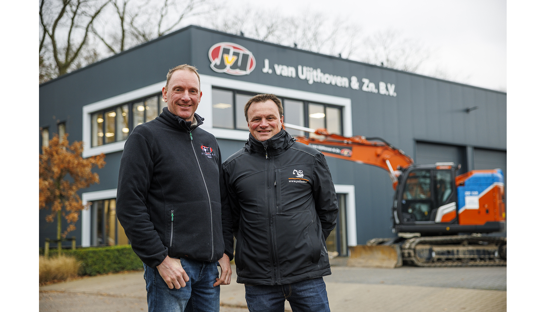 El propietario Jurgen van Uijthoven con el equipo de ventas de Pellen BV