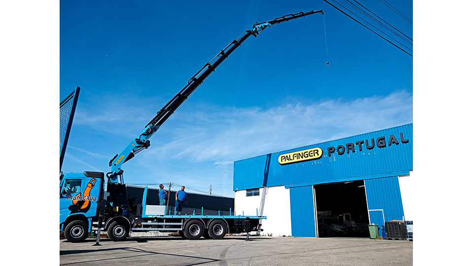 A nova grua PK 92002 SH est equipada com um conjunto de tecnologias inovadoras