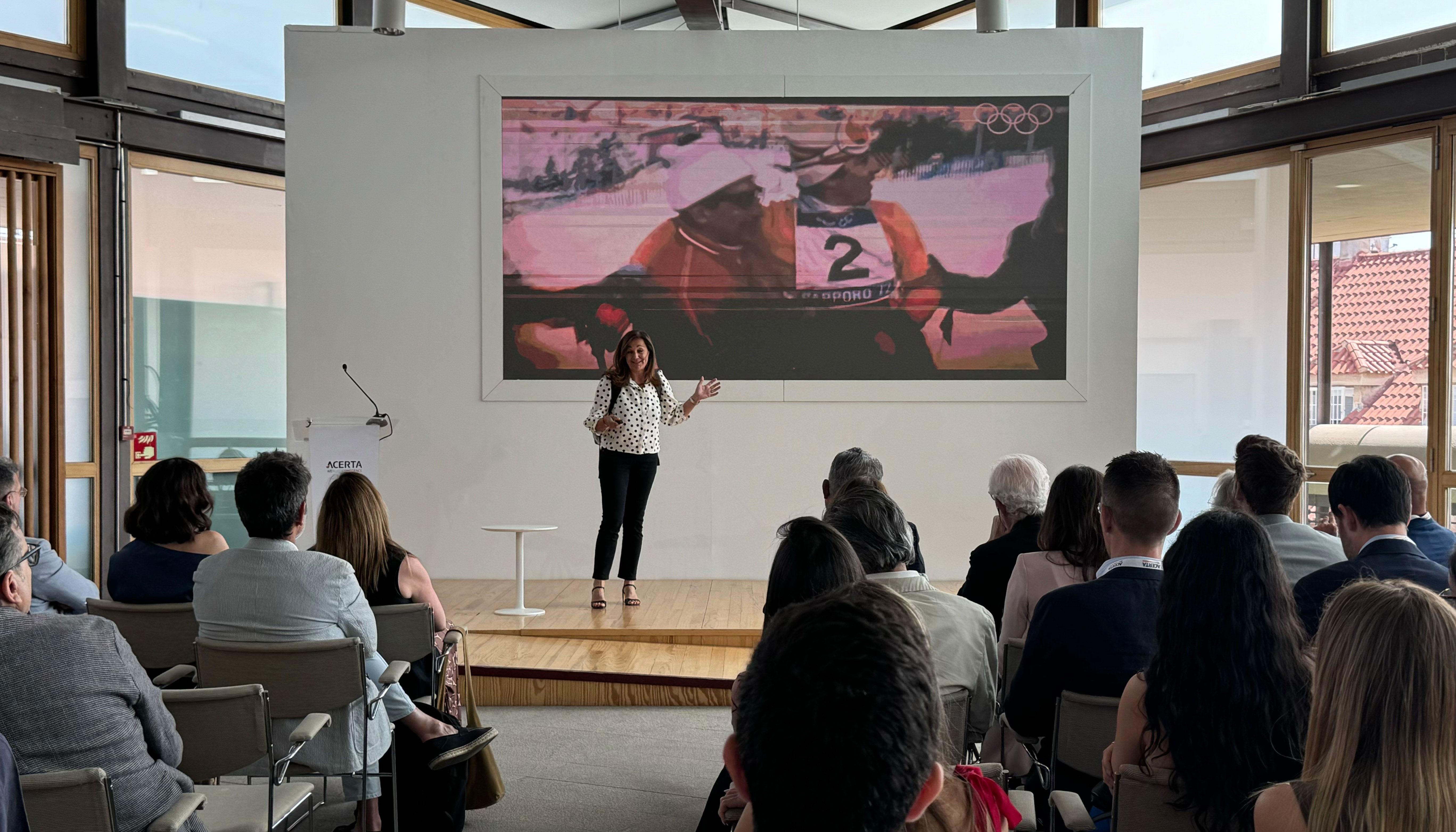 Uno de los momentos m�s destacados del acto fue la intervenci�n de la esquiadora ol�mpica Lola Fern�ndez Ochoa...