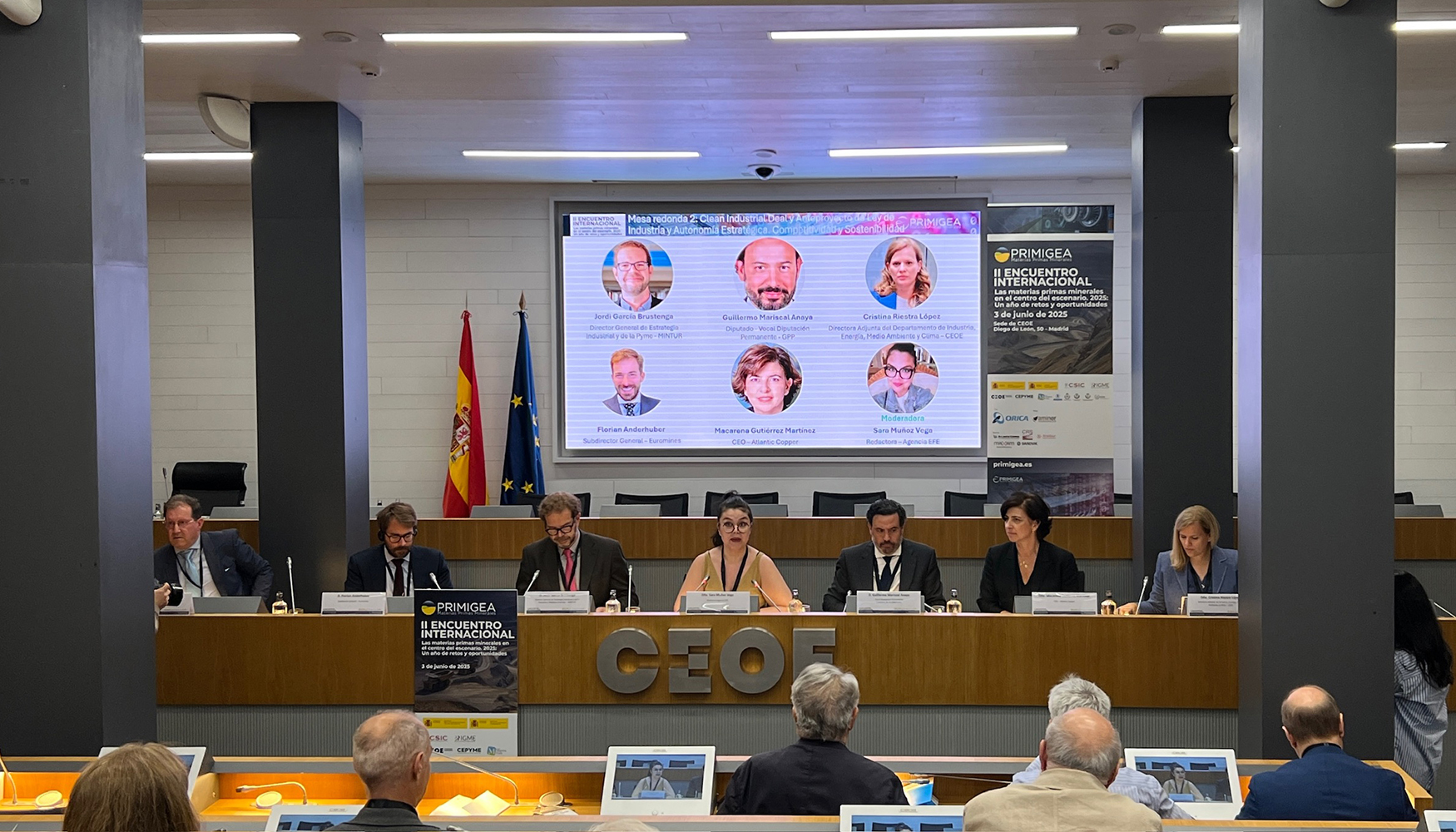 De izquierda a derecha...