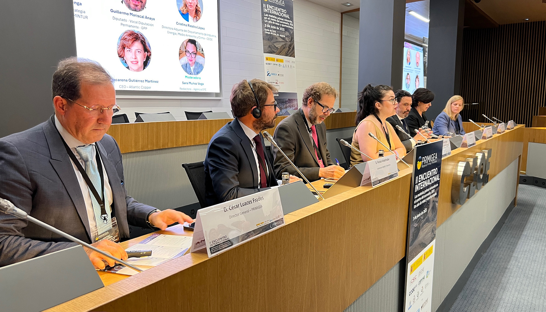 Mesa redonda Las Materias Primas Minerales en el Nuevo Escenario 2025