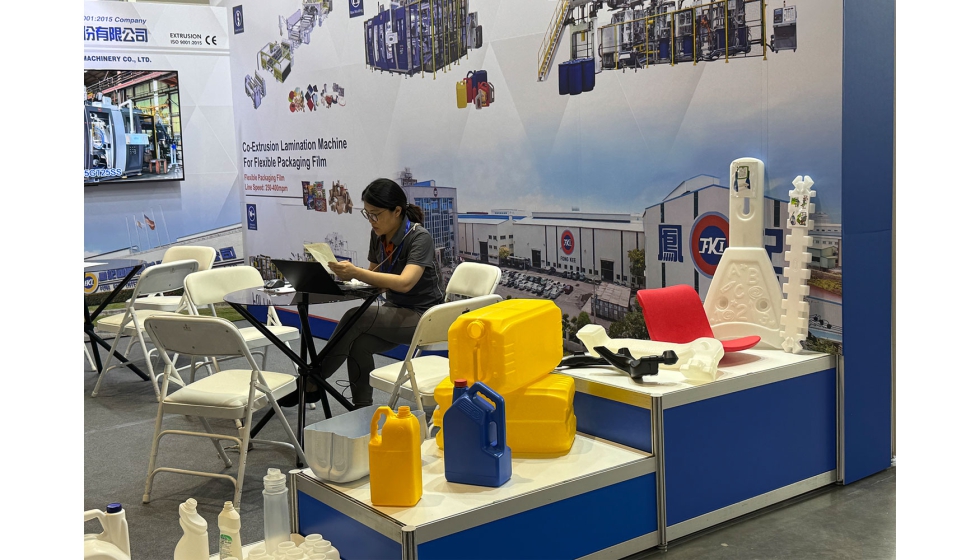 Stand de Fong Kee, especialista en extrusin soplado