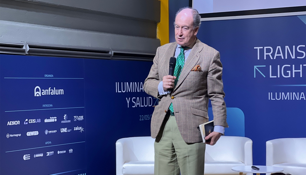 No basta con que iluminemos para cumplir la funcin bsica de ver, sino que la iluminacin debe convertirse en algo ms amplio...