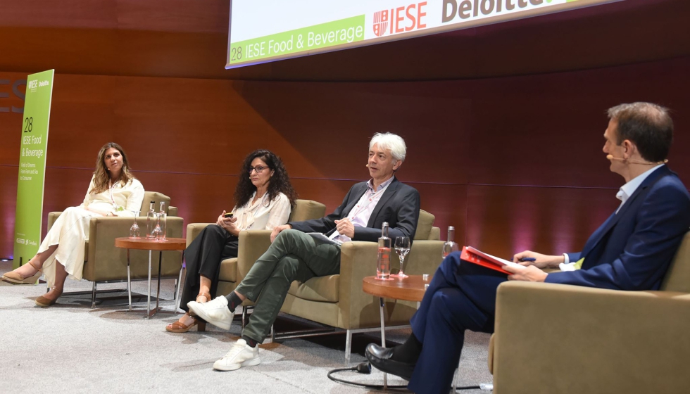 Paula Babiano, fundadora y CEO de Balbisiana, Rosa Maria Carabel, CEO de Grupo Eroski, y Johannes Wick, CEO Grains and Food de Buhler...