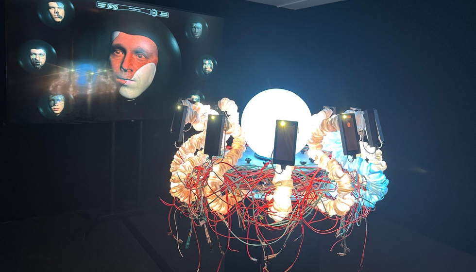 Arriba 'Bosonic Echoes' de Eigensound Lab; y abajo 'Panegptique' de Jean-Phillippe Ct...