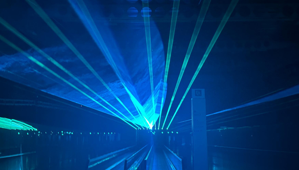 En las zonas de trnsito entre escenarios tambin se emplean los lsers...