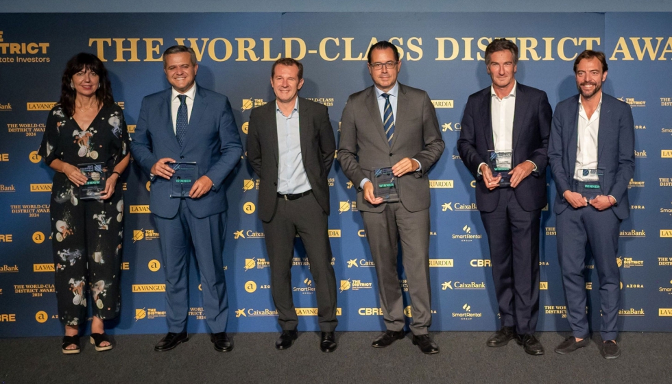 Foto de familia de los ganadores de la pasada edici�n de los The World-Class District Awards 2025