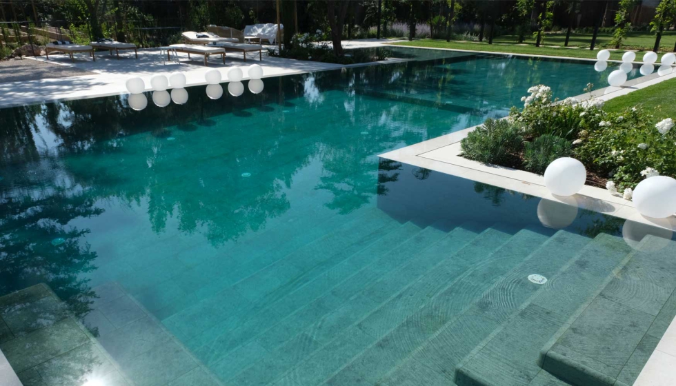 Alianza entre dos proveedores de productos cer�micos para pavimentos y piscinas