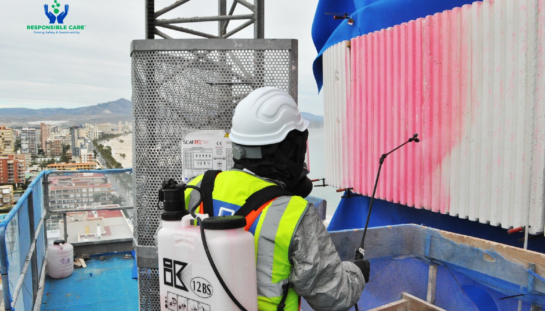 El programa Responsible Care es una iniciativa voluntaria de la industria qu�mica a nivel mundial...