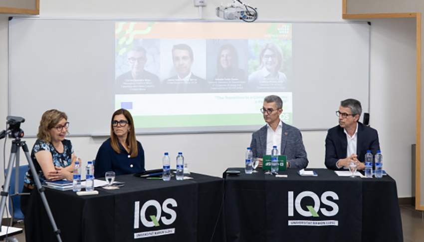 El encuentro cont� con la participaci�n de Natalia Tur�n...