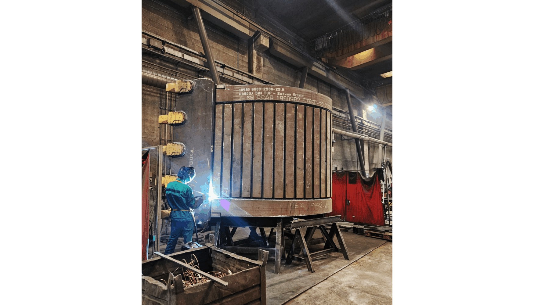 Trabajos de soldadura en el cazo. Foto: BYG