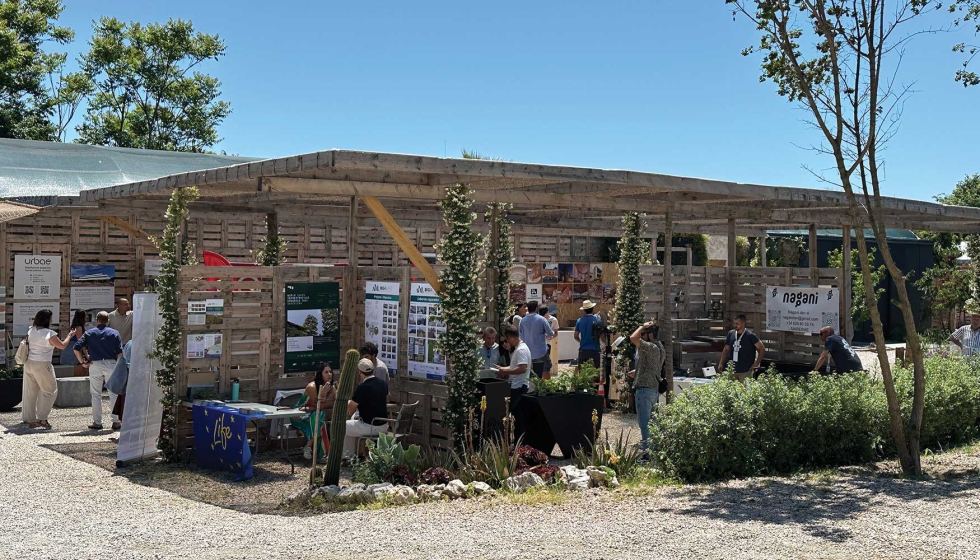 Detalle de parte de la zona expositiva de esta feria que se focaliza en la bioconstruccin