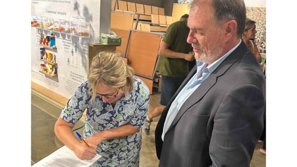 Montse Bar� (AFRUCAT) y Josep Ramon Pons (FEMAC) coinciden en la idoneidad de contar con un doble acompa�amiento, tanto empresarial como sectorial...