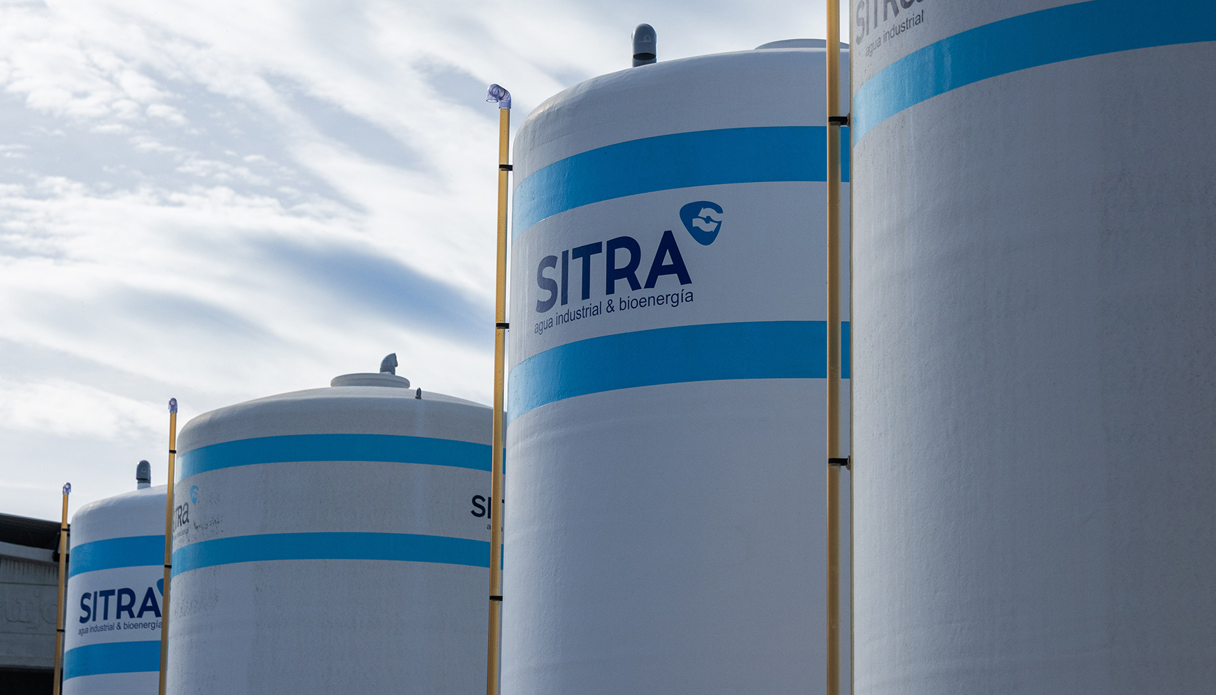 Con cerca de 200 clientes y una red de 150 plantas activas 40 de ellas combinando la gestin de agua y biogs...