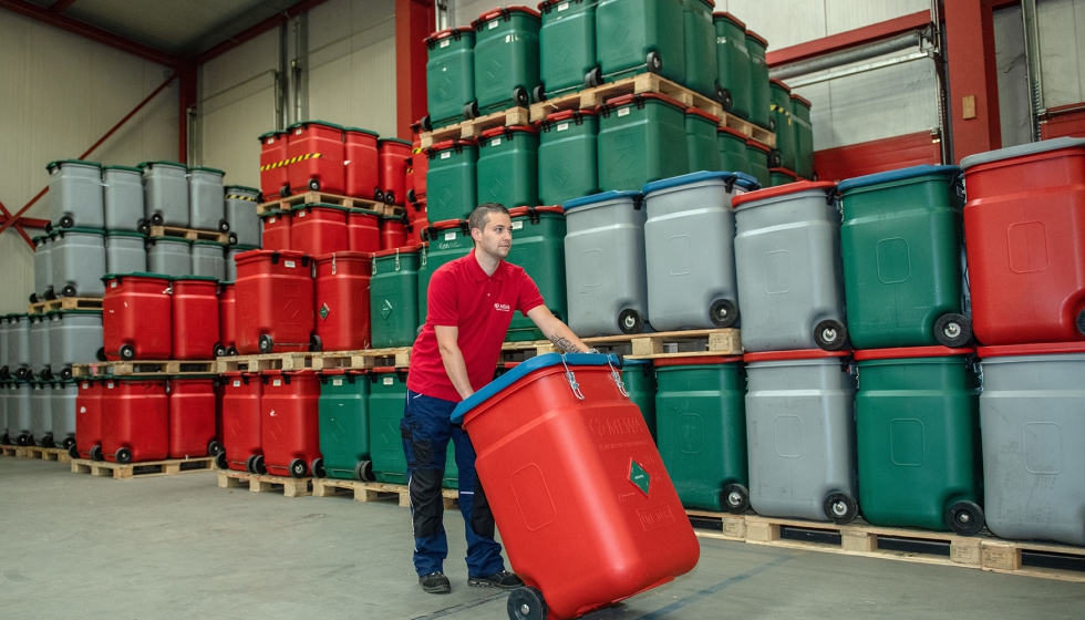 Los paos de limpieza de Mewa se guardan y se transportan de forma segura en el contenedor de seguridad SaCon. Foto: Mewa...