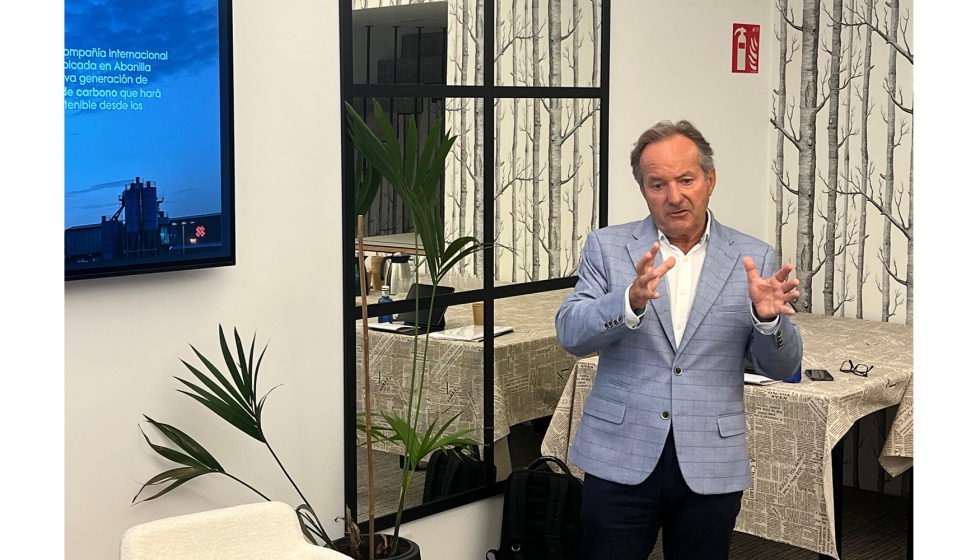 �ngel Ballesteros, CEO de Cementos La Cruz