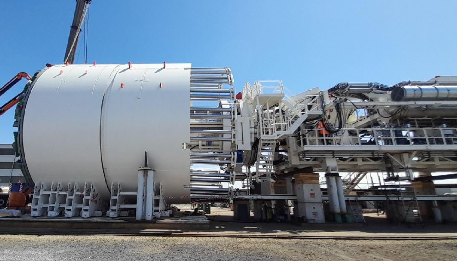 De este tipo de tuneladoras, denominadas de Densidad Variable (VD-TBM), s�lo han trabajado unas 20 unidades en todo el mundo...