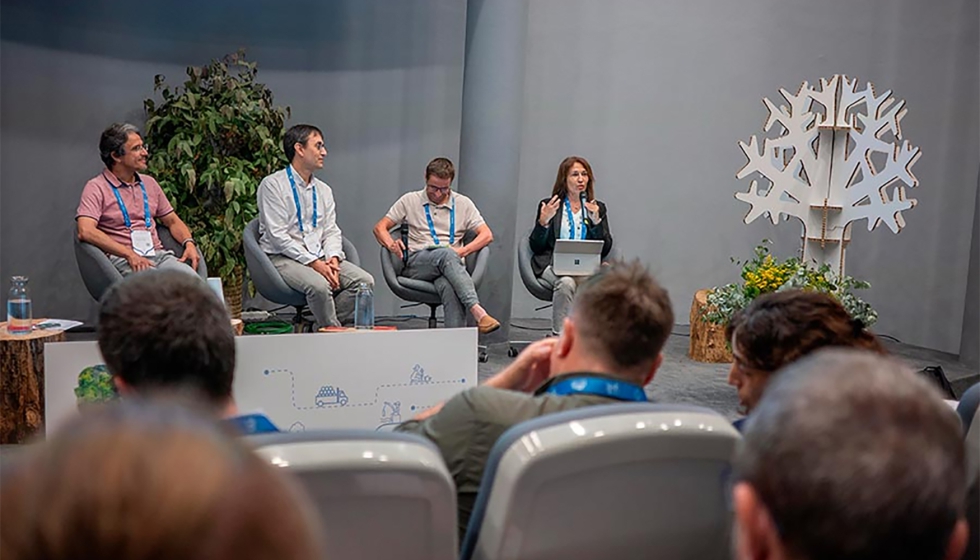 Las mesas redondas abordaron el valor de los servicios ecosist�micos y el papel de los mercados voluntarios de carbono...