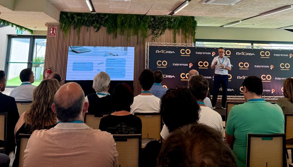 Jos� Ram�n Lerma, director t�cnico de Biesterfeld Ib�rica, durante su intervenci�n