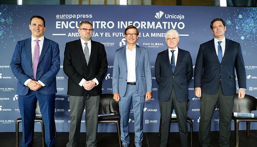 La Junta de Andaluc�a ha sacado a concurso los terrenos asociados a cerca de 460 derechos mineros caducados distribuidos por las ocho provincias...