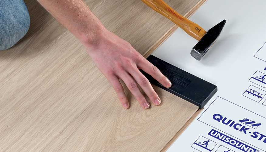 Rodapié a juego y solución de baja altura Rodapié a juego y solución de baja altura