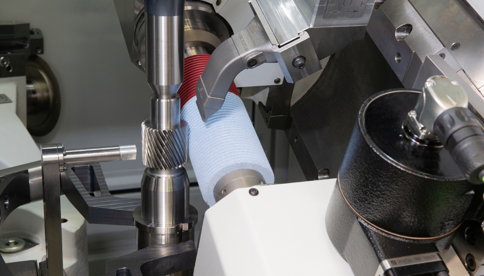 Rectificado generativo de engranajes para aplicaciones de movilidad el�ctrica utilizando una herramienta combinada con componente de pulido para...