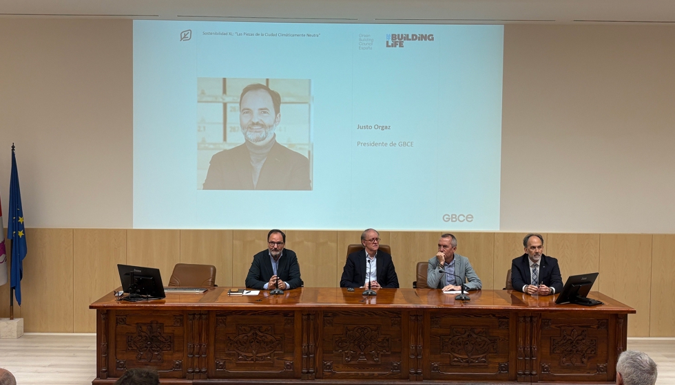 Justo Orgaz, presidente de GBCE; Julio Grijalba, vicerrector de Infraestructuras...