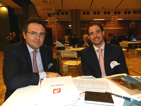 De izquierda a derecha: Paco Prez Salinas, director comercial del Grupo Ausa, y Josep Soler, director de ventas de la divisin Industrial...