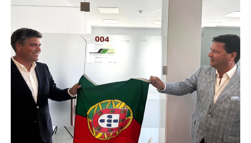 O presidente da AJAP e o secretrio de Estado da Agricultura no evento de inaugurao