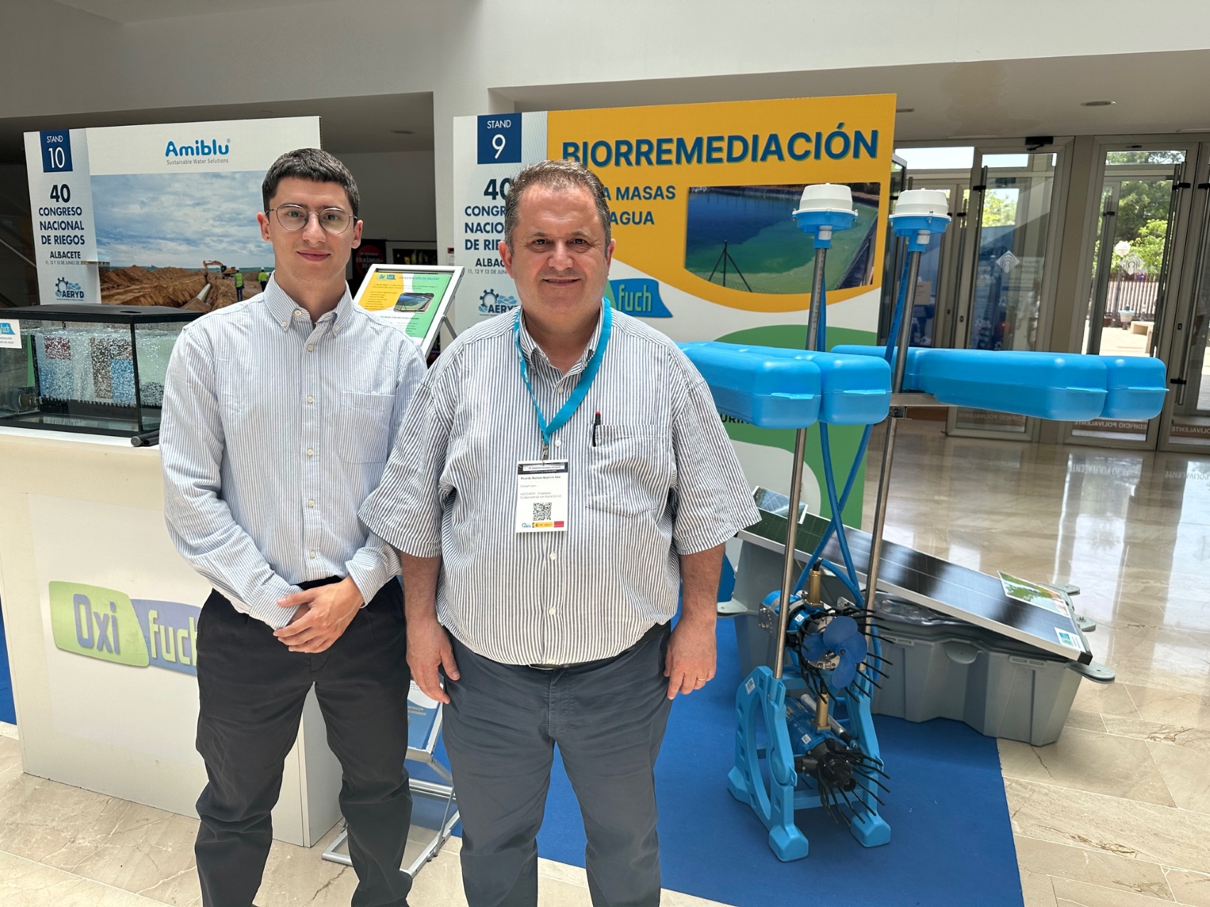 Jaume Mateos, t�cnico comercial de Oxifuch, y Ricardo Mateos, fundador de la empresa