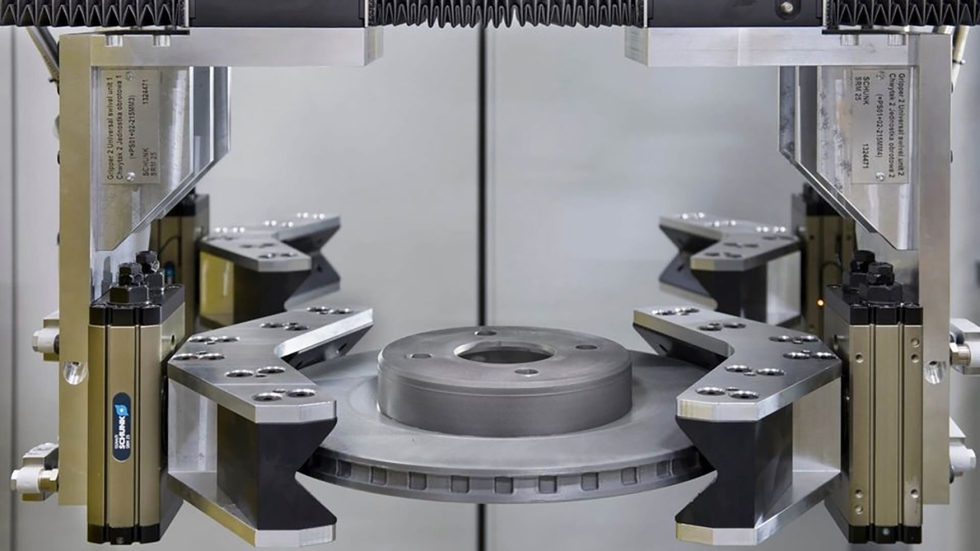 Gracias a la solucin BrightLine Weld de Trumpf, hasta el 94 % del polvo se adhiere al disco de freno durante el proceso de aplicacin de capas...