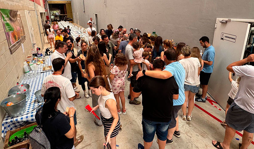 El equipo de Gramoflor Ib�rica pudo disfrutar de la gastronom�a de Tabarca