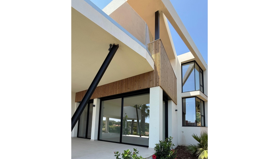 Proyecto realizado por Grupo Valverde y como instalador-responsable de la obra Dtall