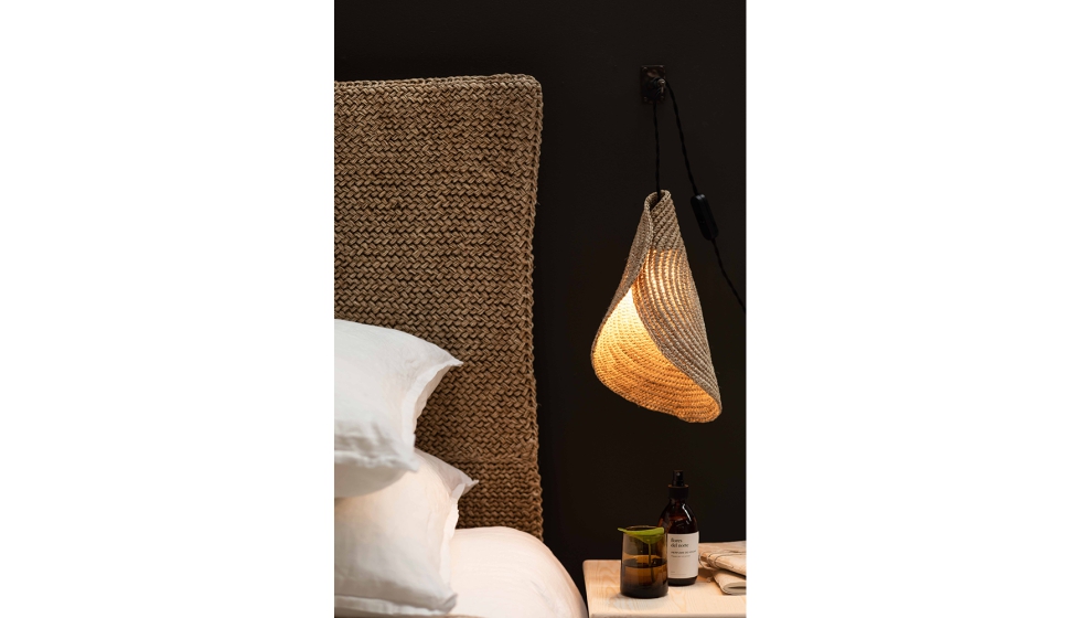 La forma c�nica de Couro Wall transforma los espacios con una est�tica c�lida y confortable