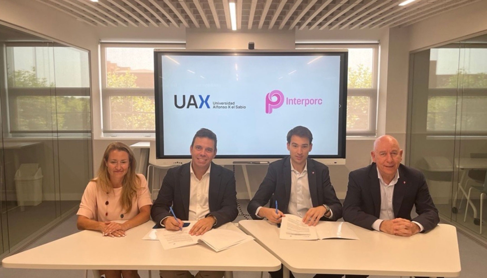 Firma del convenio entre los representantes de la Interprofesional Agroalimentaria del Porcino de Capa Blanca (Interporc) y la Universidad Alfonso X...