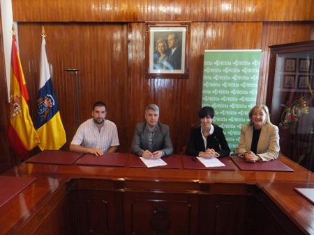 Firma del acuerdo entre el Ayuntamiento de Arafo y la Fundacin Canaria Recicla
