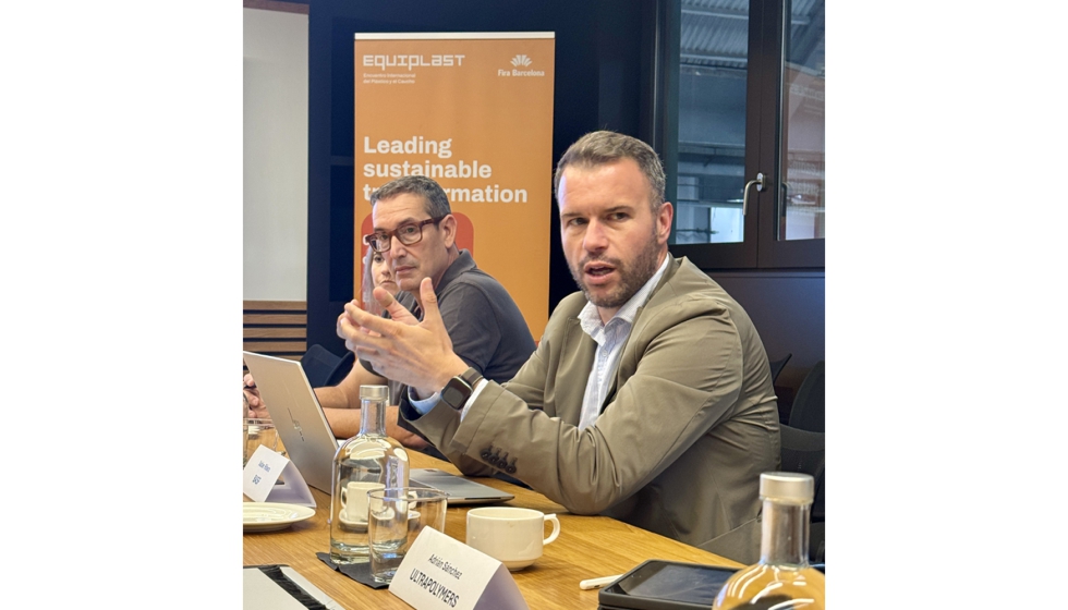 Xabier Ribera (BASF) presentó el caso de colaboración con Inditex para desarrollar prendas monomateriales reciclables a través del ecodiseño... Xabier Ribera (BASF) presentó el caso de colaboración con Inditex para desarrollar prendas monomateriales reciclables a través del ecodiseño...