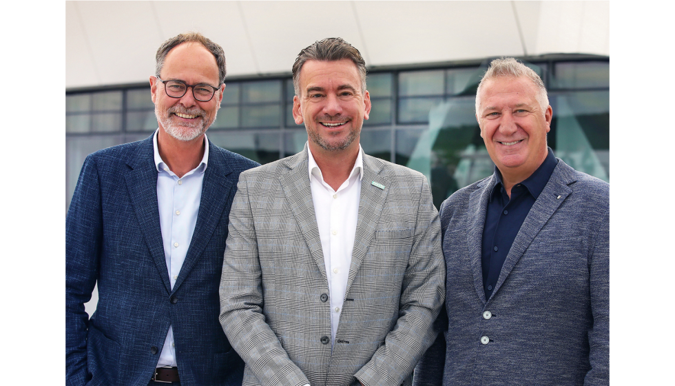 De izquierda a derecha...