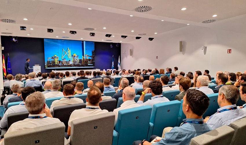 Representantes de ms de un centenar de empresas asistieron al Open Navantia en el Navantia Training Centre...