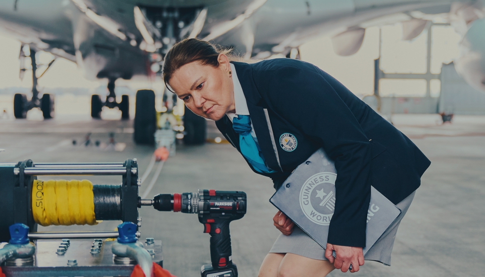 Juez de los r�cords Guiness controlando la prueba