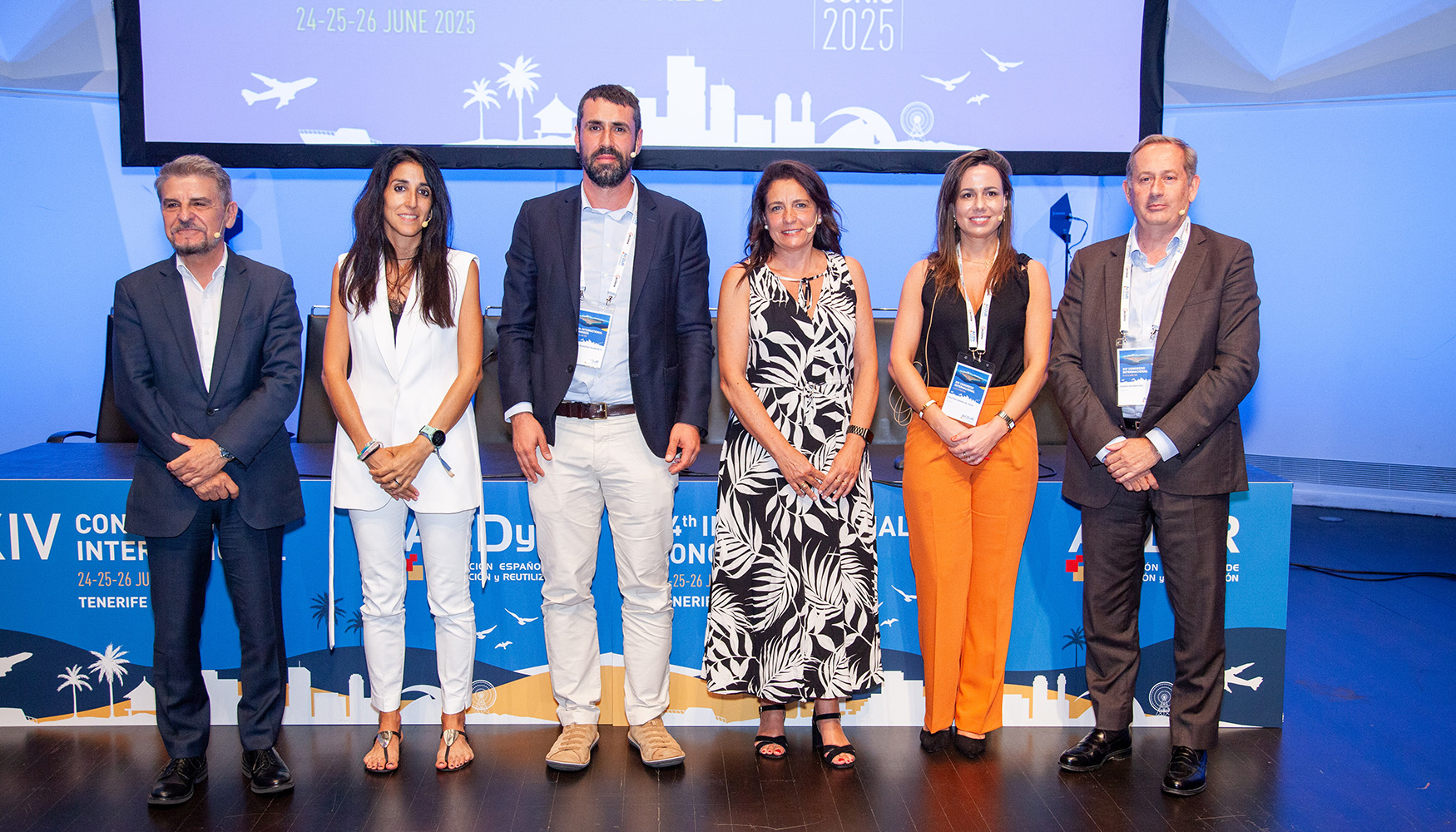 Durante el debate, los participantes coincidieron en que las asociaciones del sector hdrico no solo impulsan soluciones tcnicas...