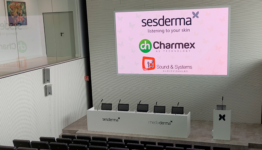 Sesderma opt� por instalar una pantalla LED Samsung de la serie IEA, con pitch de 2,5 y dimensiones de 4,8 x 2,7 metros...