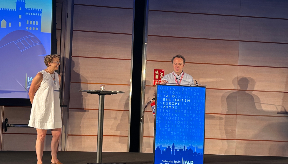 �lvaro Coello de Portugal, presidente de la APDI, durante su intervenci�n