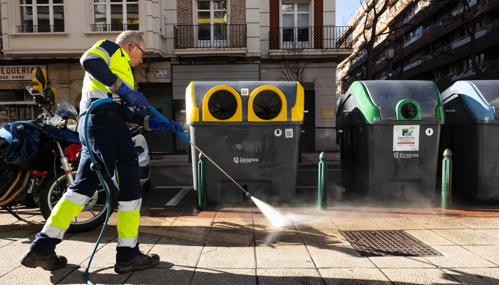 Entre abril y mayo de este a�o la distancia recorrida recorrida por los camiones dedicados a la recogida de residuos de vidrio de la ciudad de...