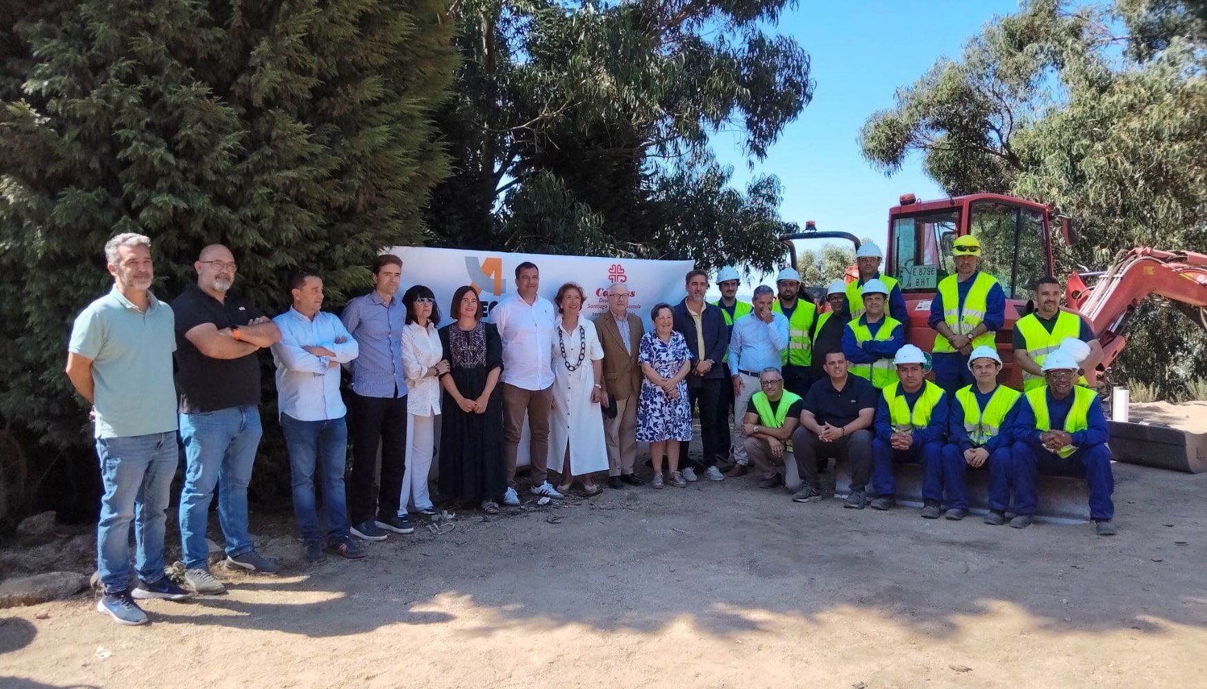 Foto de familia con los asistentes al acto de clausura del curso
