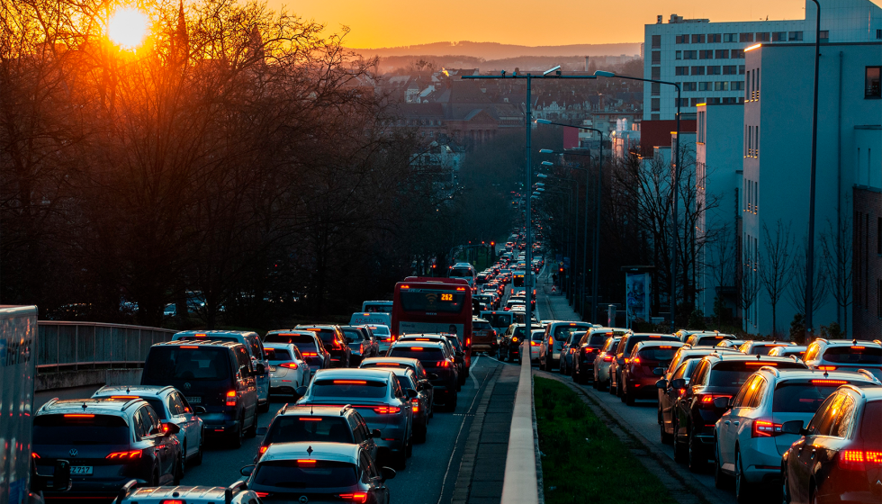 En el transporte por carretera, el objetivo de reducci�n de GEI es del 15,6% al final de la d�cada. Imagen de wal_172619 en Pixabay...