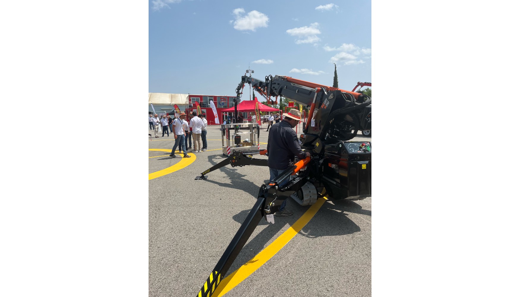 Los asistentes pudieron comprobar de cerca las ventajas de los equipos BG LIFT